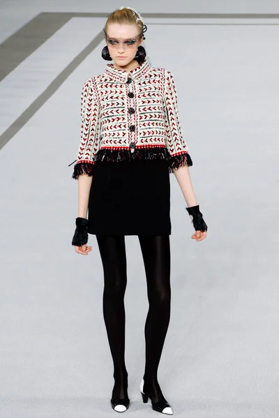 Look 3